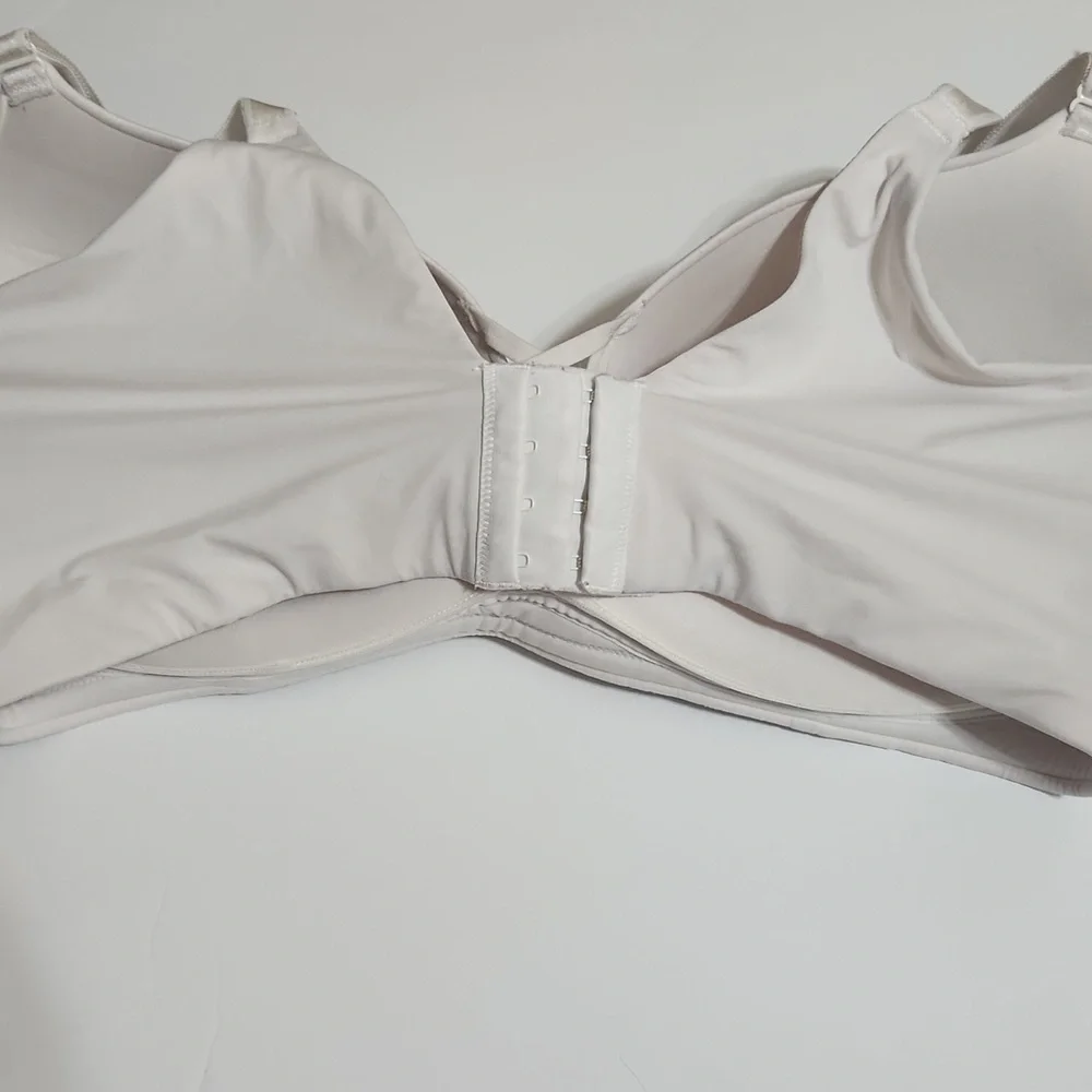 Torrid Curve Women's White Bra 360 Back Smoothing Wire Free Push Up Plunge